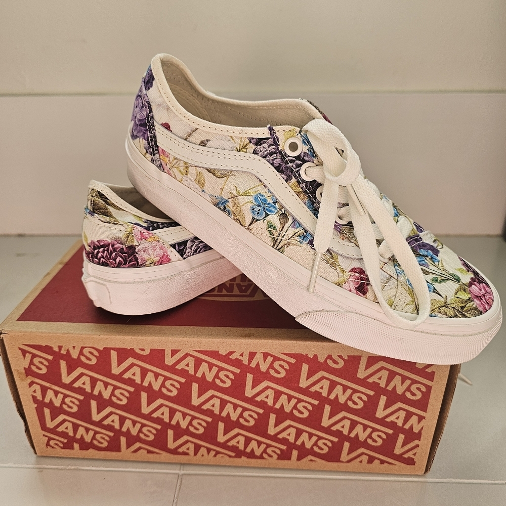 Vans Floral Old Skool Low Top Sneakers - White with Purple & Multicolor Floral